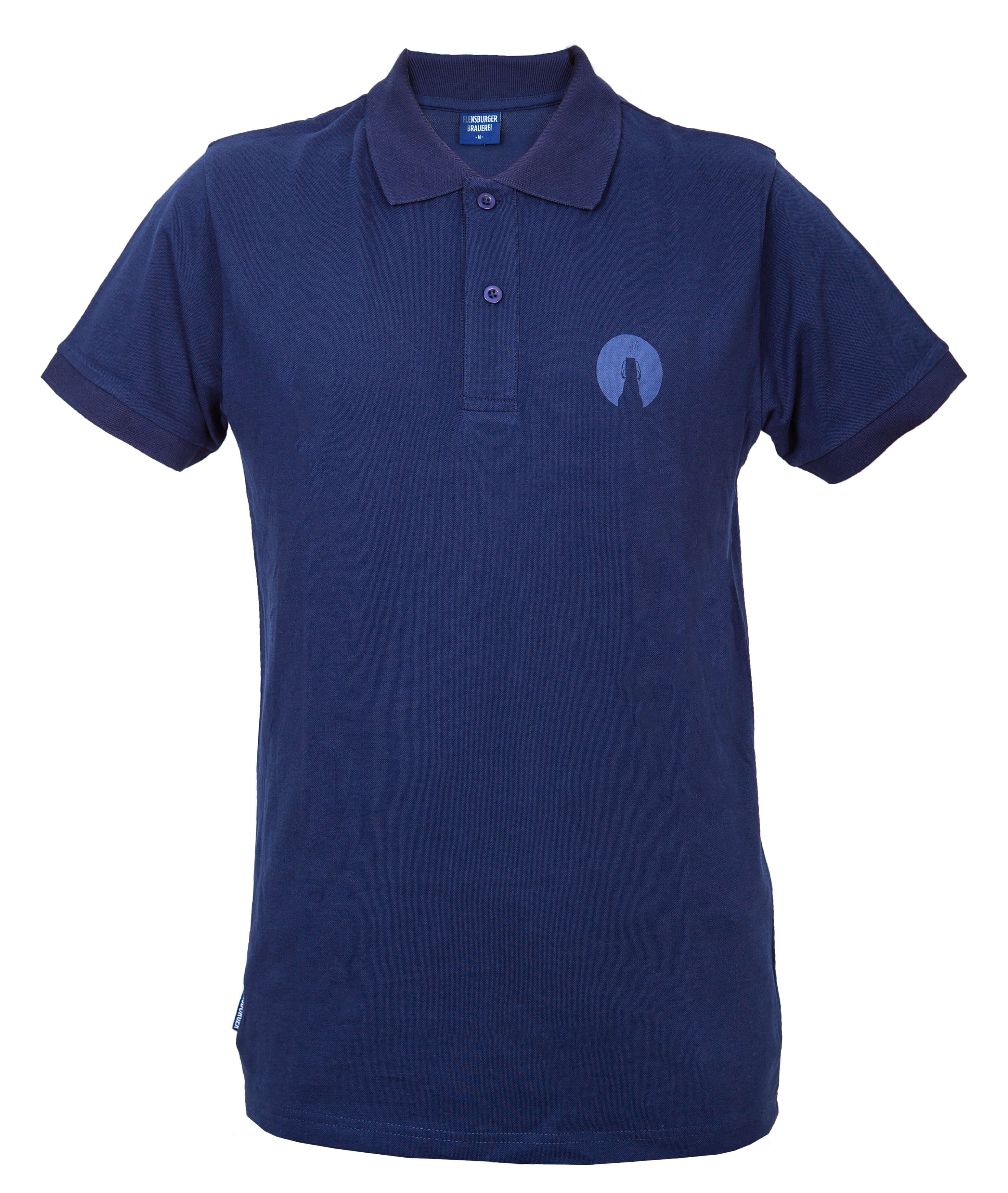 Dunkelblaues Poloshirt mit kurzem Arm und Kragen. Rechts auf der Brust ist ein rundes, dunkelblaues Nordlicht-Logo zu sehen, das eine Flaschen-Silhouette zeigt.
